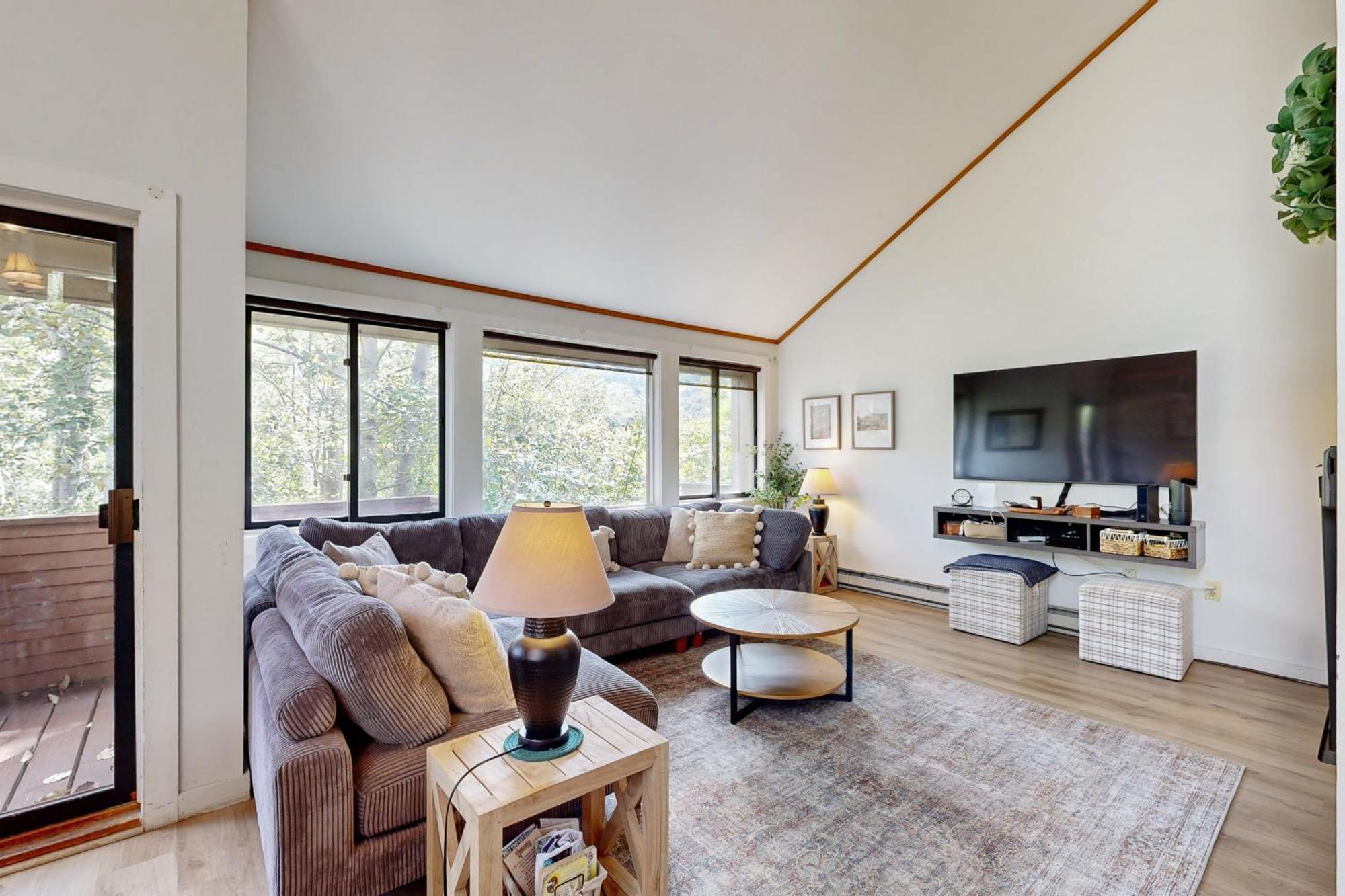 Moon River Apartment Lincoln